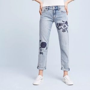 ANTHROPOLOGIE PILCRO HYPHEN EMBROIDERED MID RISE JEANS SIZE 30